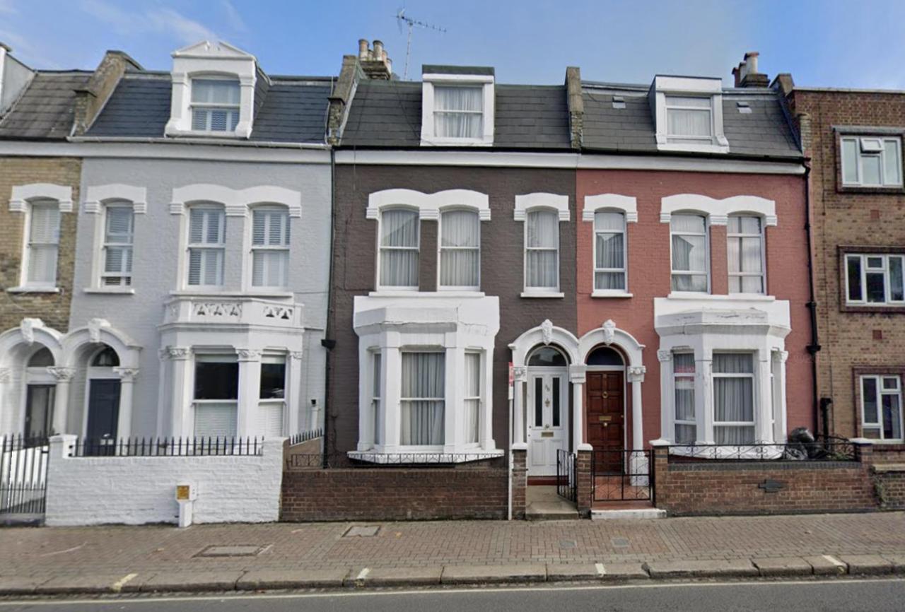 Cheerful 4 Bedroom Victorian House With Back Courtyard ロンドン エクステリア 写真